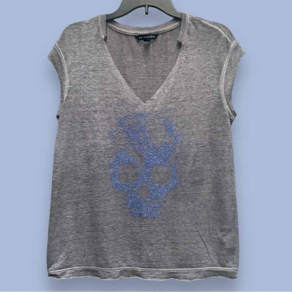 Rock &‎ Republic Grey with Blue  Skull Outline